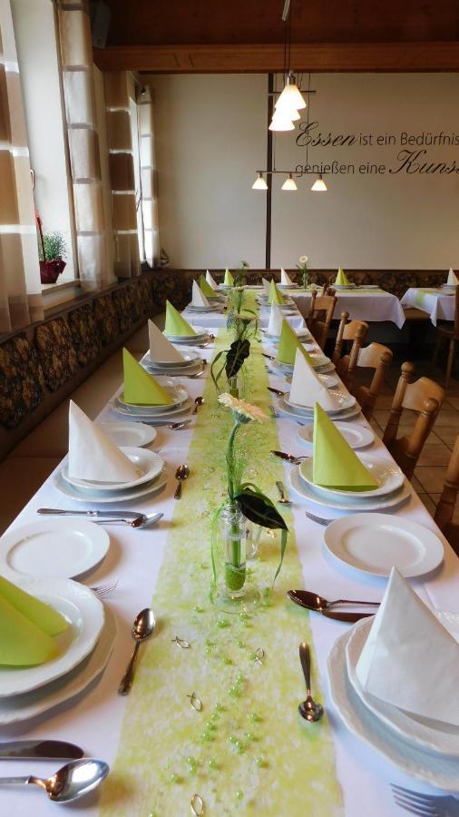 Gasthof Gruener Baum Oberlangfurth エクステリア 写真
